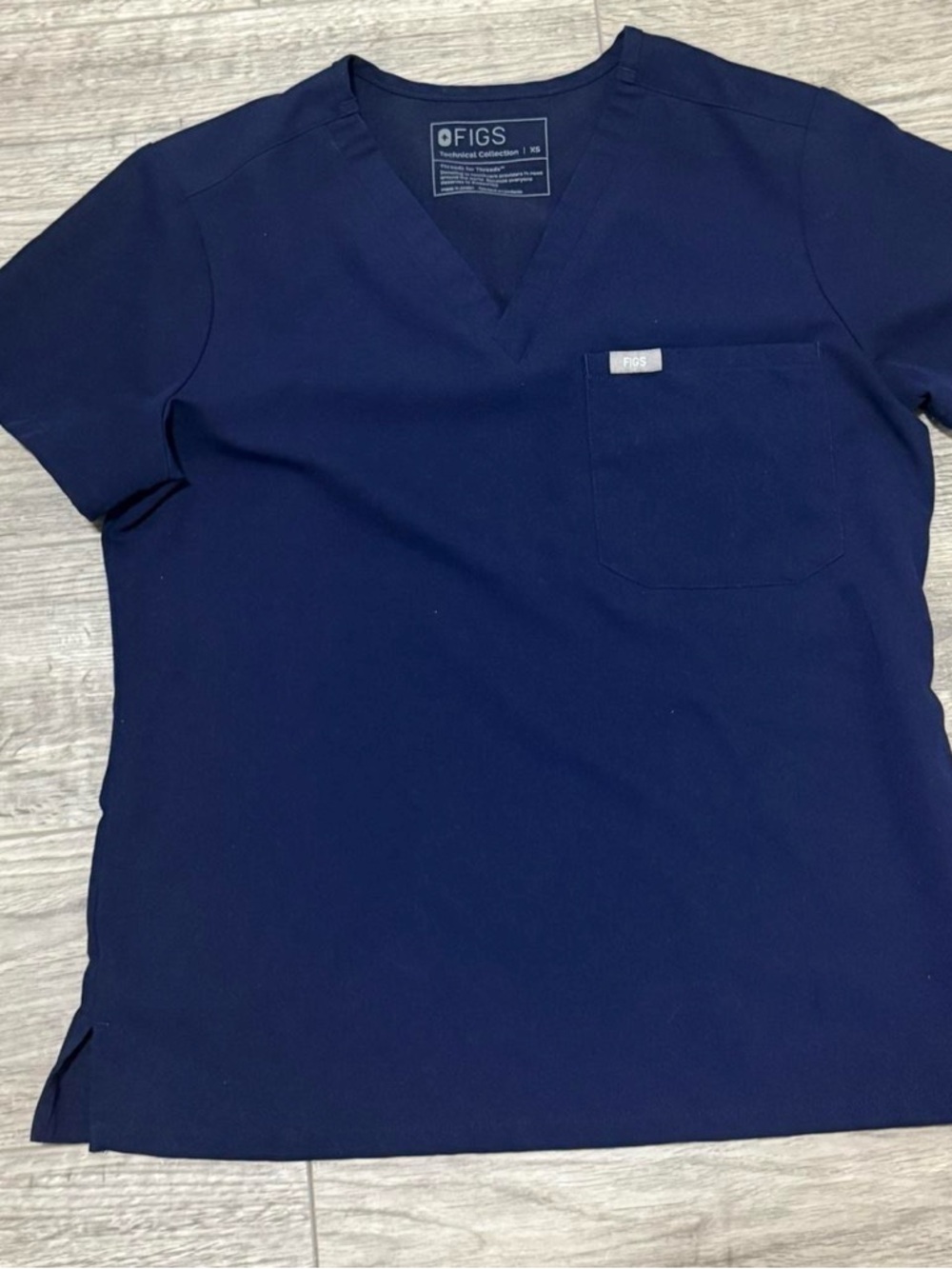 FIGS Catarina One pocket scrub top